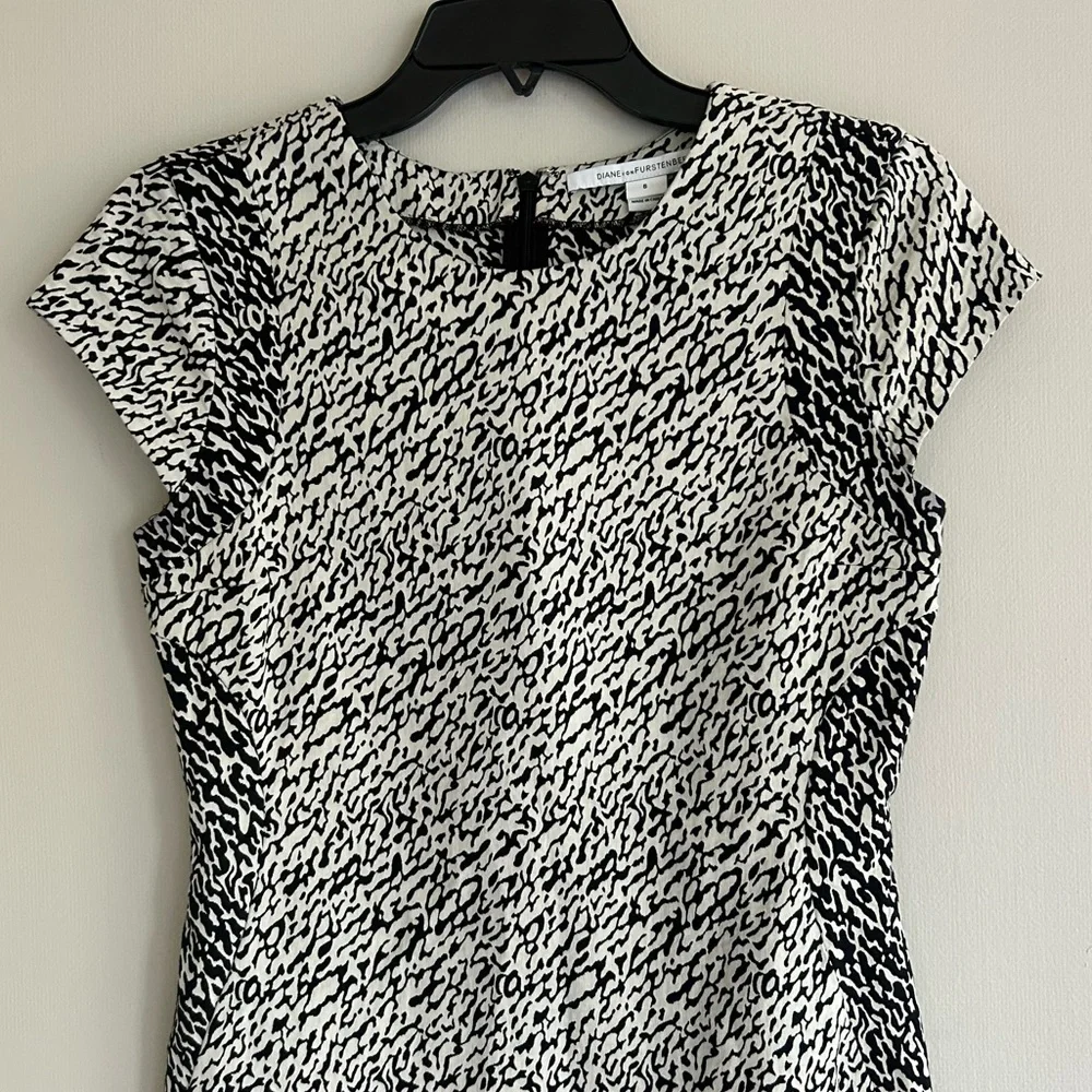DVF DIANE VON FURSTENBERG Pele Snake Wave Jacquard Dress Office Cocktail Size 6 - Picture 4 of 15
